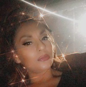 Meet your Posher, Monique